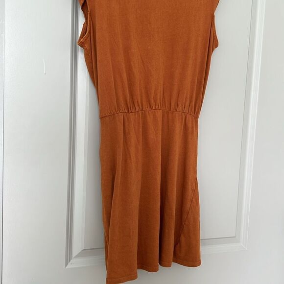 L*Space • Jesse Amber padded shoulder dress - Picture 9 of 10